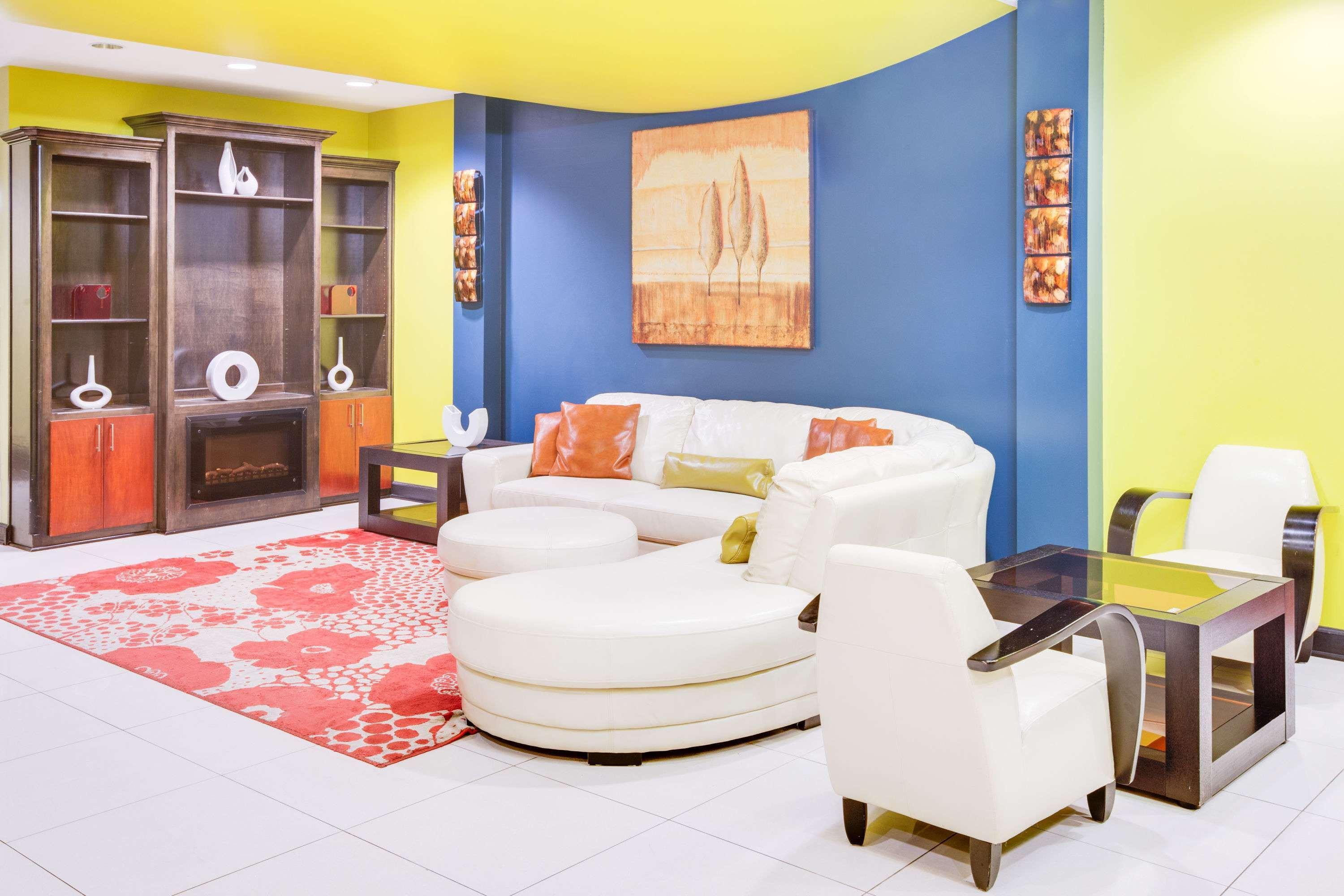 Days Inn & Suites By Wyndham Russellville Buitenkant foto