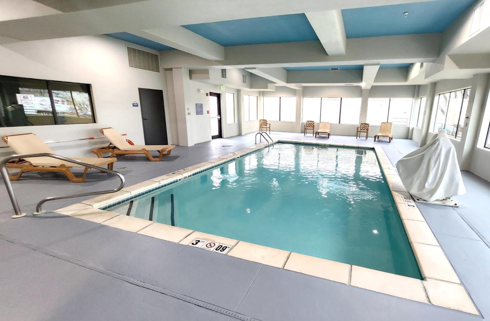 Days Inn & Suites By Wyndham Russellville Buitenkant foto